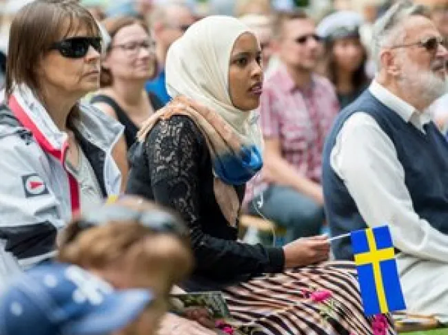 For Migrants, Governments Offer a Disastrous Mix of Social Benefits and Byzantine Bureaucracy